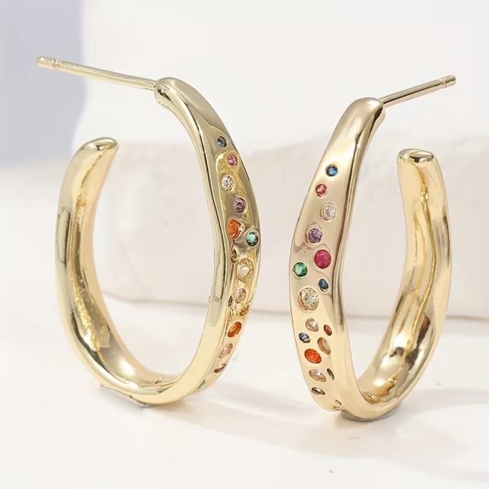 BEAUTIFUL COLORFUL MULTICOLOR CRYSTALS ON SOFT GOLDEN OVAL HOOP EARRINGS 65